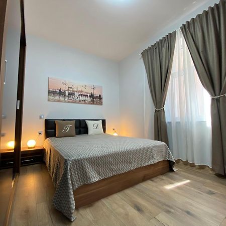 La Luna - High-End 2Bd Flat In The Top Centre By Flat Mаnager Sofía Exterior foto